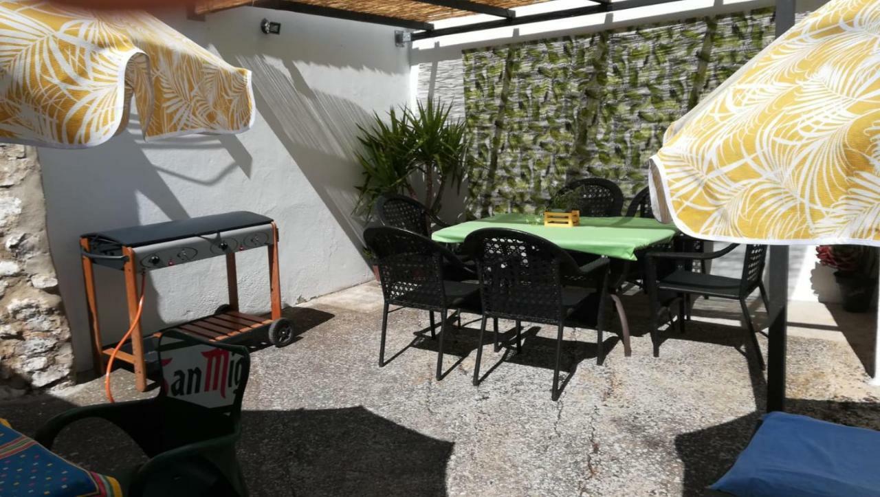 הוילה Villanueva del Rosario La Casita De Piedra מראה חיצוני תמונה