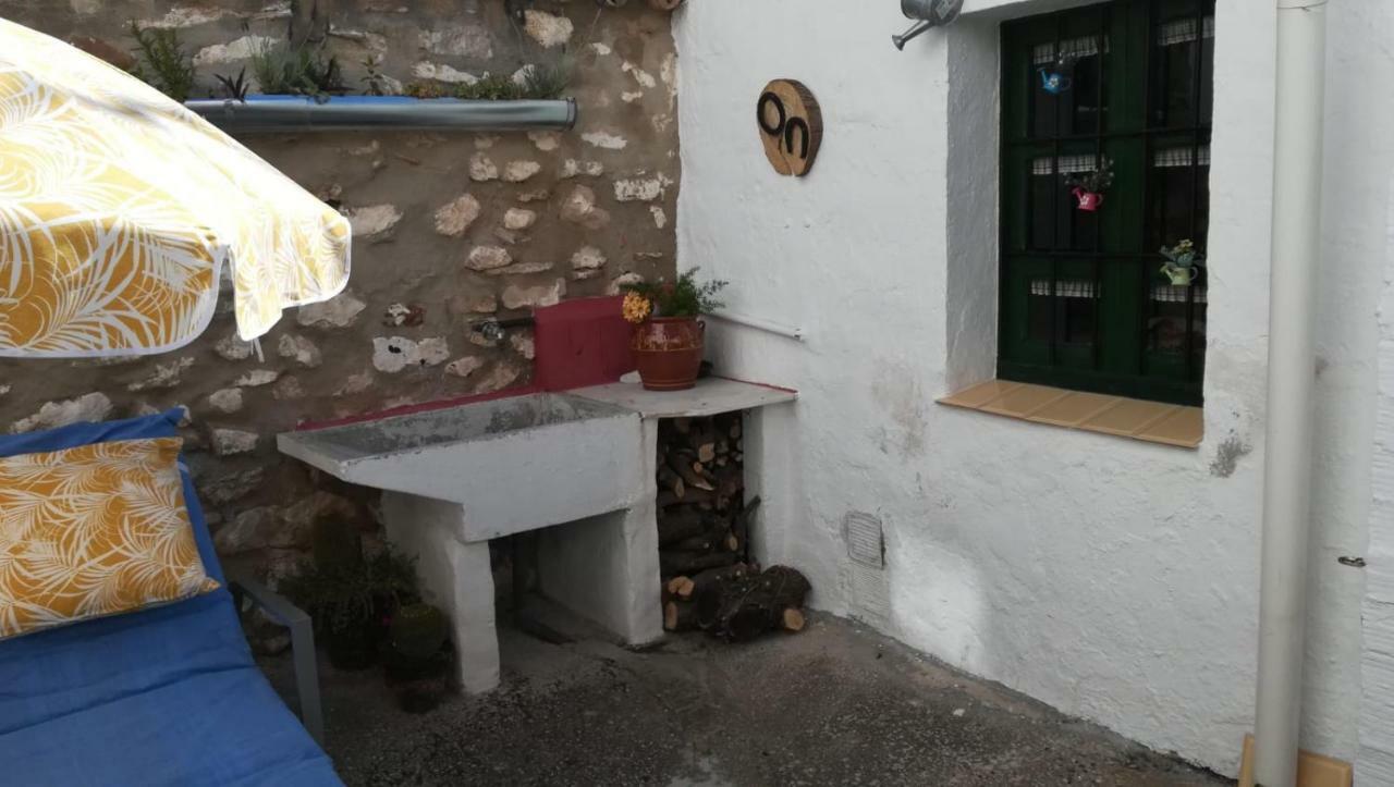 הוילה Villanueva del Rosario La Casita De Piedra מראה חיצוני תמונה